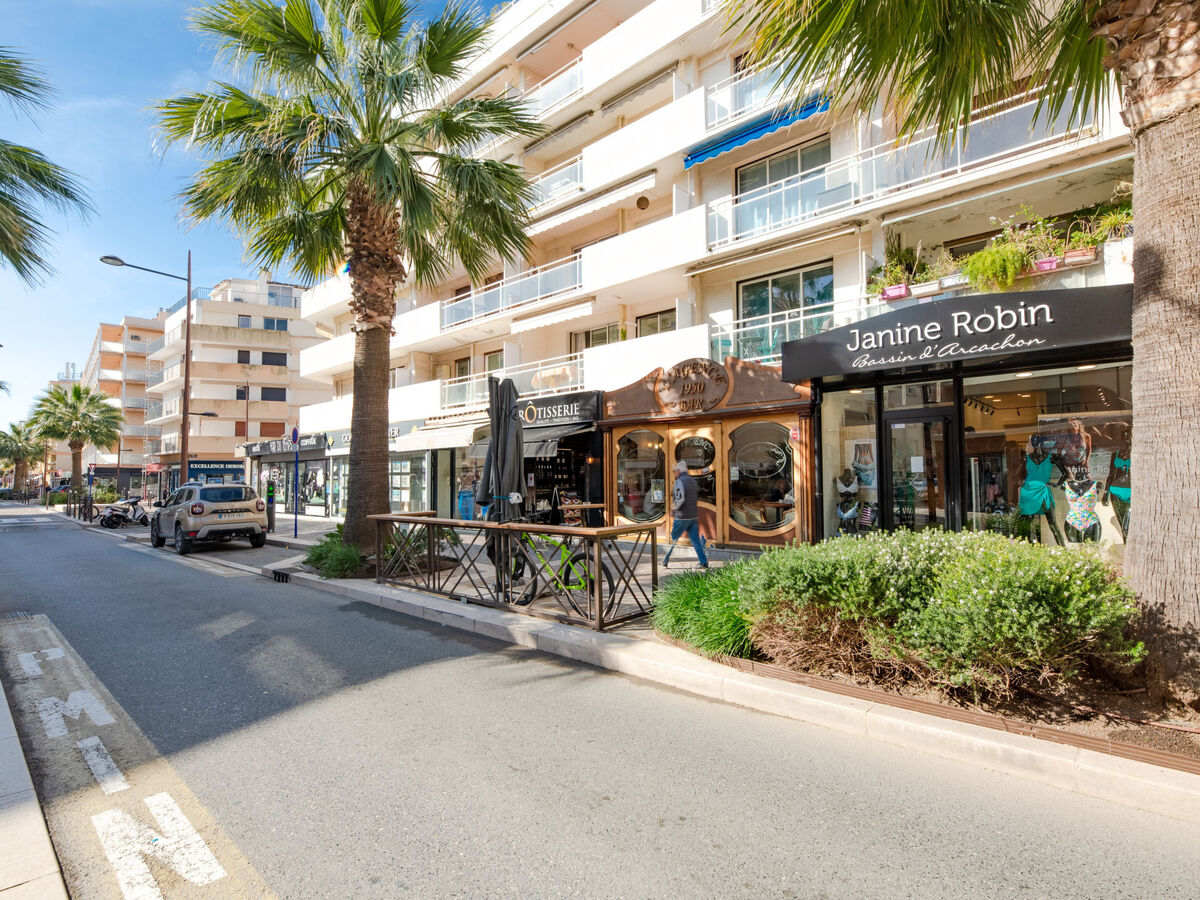 Apt Le Préconil - 2 chambres, balcon vue mer à Sainte-Maxime - Photo 15