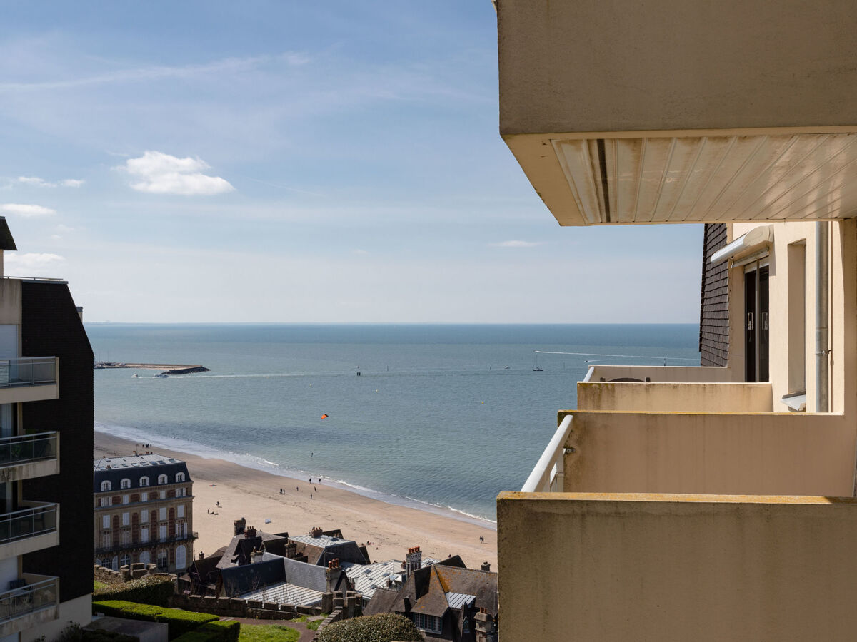 Appartement Trouville-sur-Mer, balcon sud, vue mer latérale - Photo 16