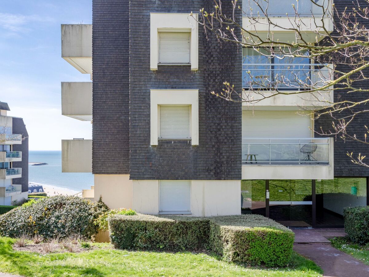 Appartement Trouville-sur-Mer, balcon sud, vue mer latérale - Photo 17