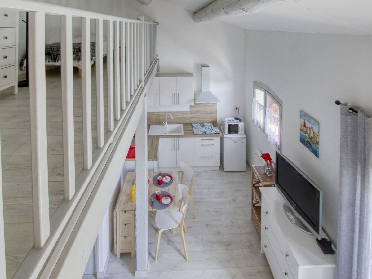 Studio rénové 2 niveaux à 800 m de la plage des Lecques - Photo 4