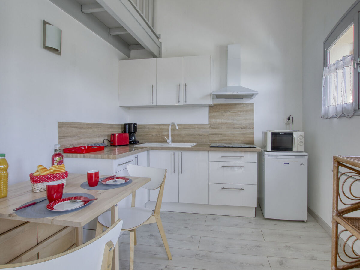 Studio rénové 2 niveaux à 800 m de la plage des Lecques - Photo 9