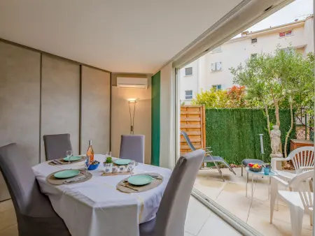 Appartement 2 pièces 50 m de la mer à Fréjus