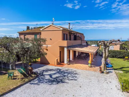 Donatella, appartement 70m² à Cecina avec terrasse 80m² : photo 4