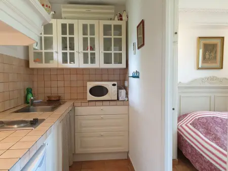 Studio 18-20m² avec balcon à Calvi, 400m de la plage : photo 9