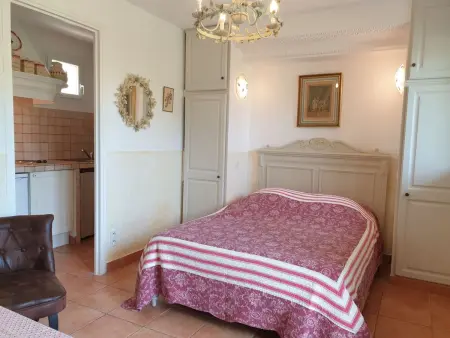 Studio 18-20m² avec balcon à Calvi, 400m de la plage : photo 10