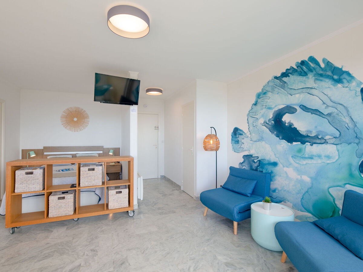Studio rénové avec vue mer à Saint-Raphaël - Photo 2