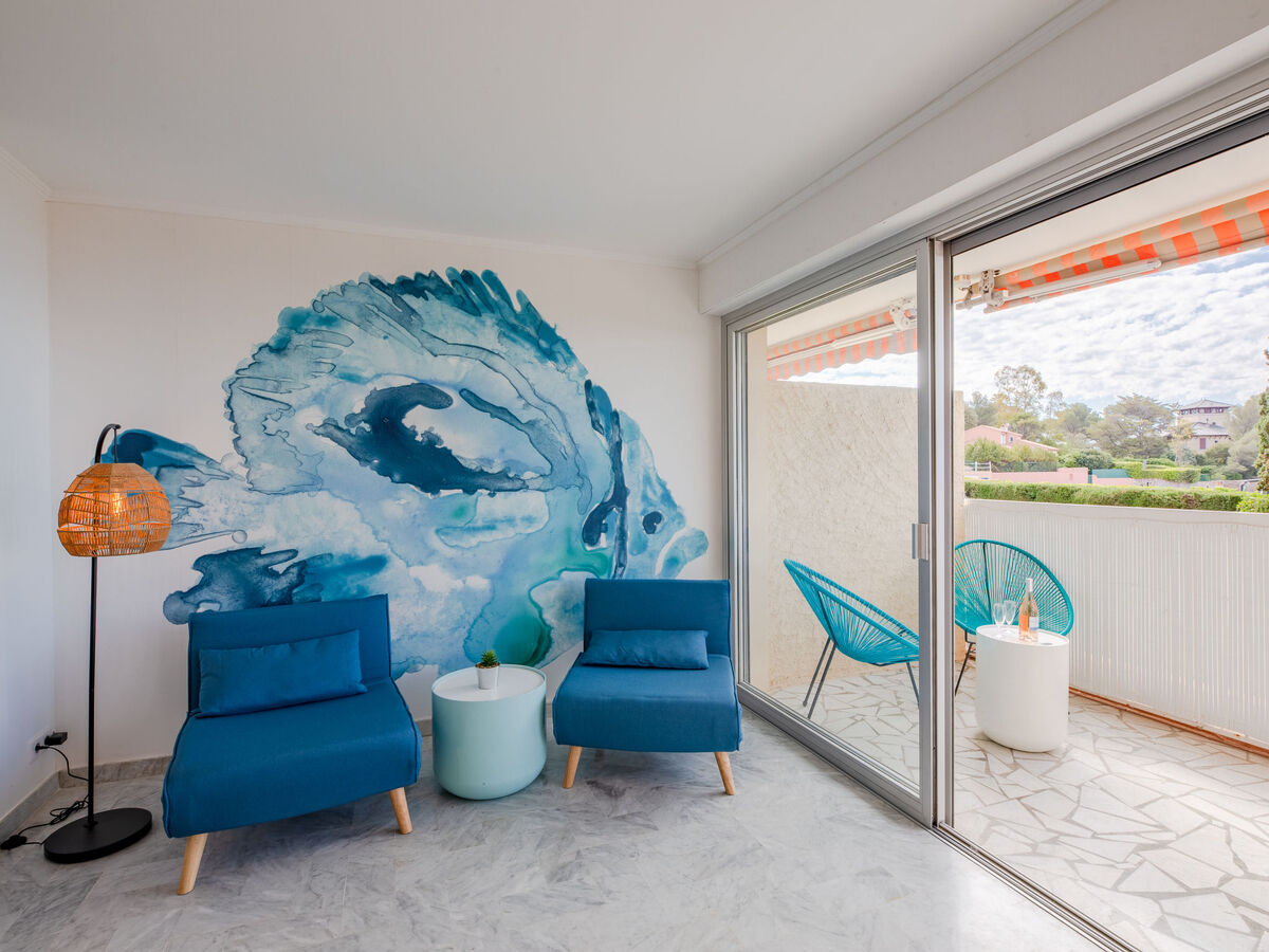 Studio rénové avec vue mer à Saint-Raphaël - Photo 7