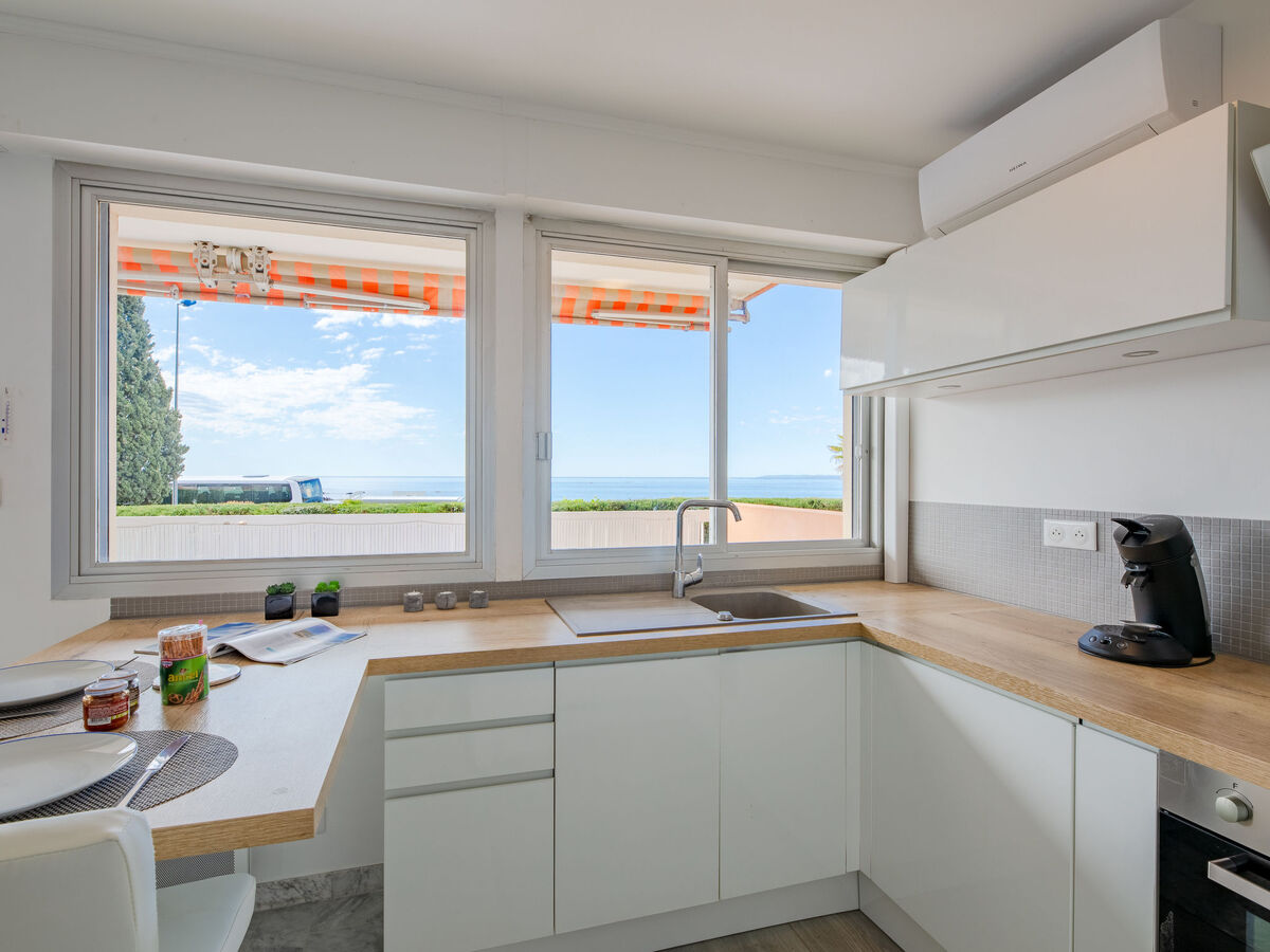 Studio rénové avec vue mer à Saint-Raphaël - Photo 11
