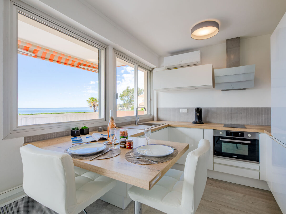 Studio rénové avec vue mer à Saint-Raphaël - Photo 12