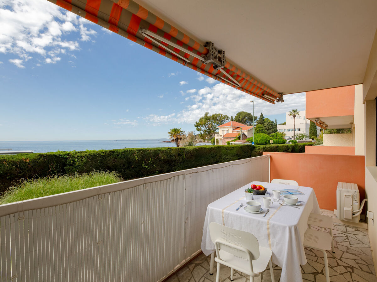Studio rénové avec vue mer à Saint-Raphaël - Photo 15
