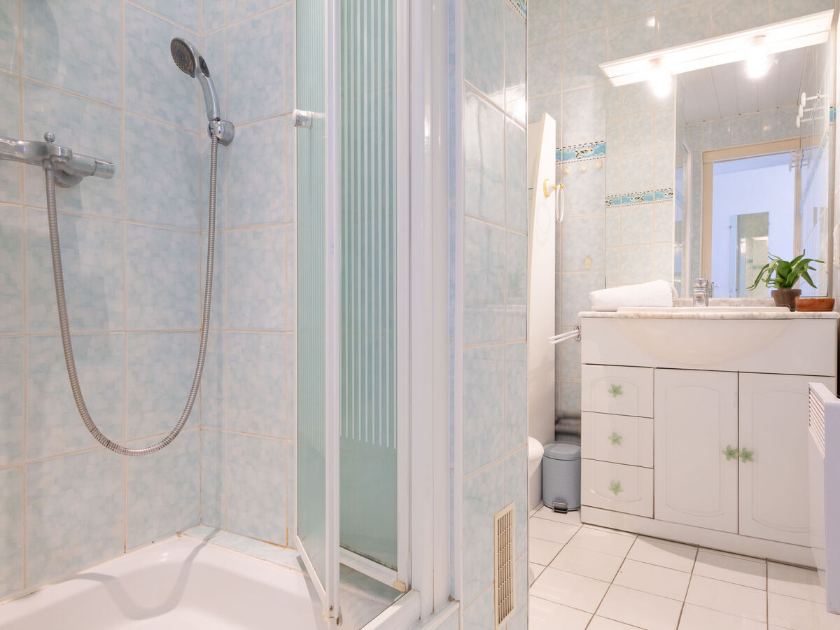Le Neptune - Appartement 35 m² à 50 m de la mer - Photo 11