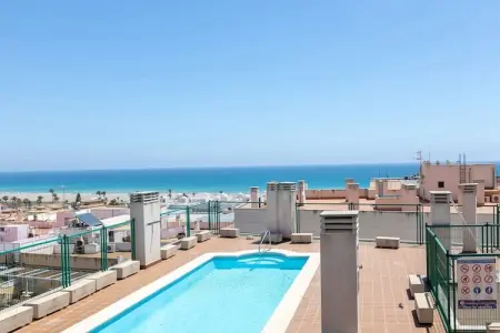Location appartement à Almería, Appartement ensoleillé près du Paseo