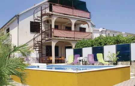 Location appartement à Okrug Gornji