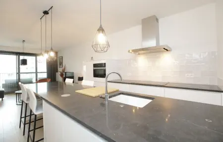 Residentie Crystal : appartement vue mer à Ostende, piscine et terrasse : photo 7