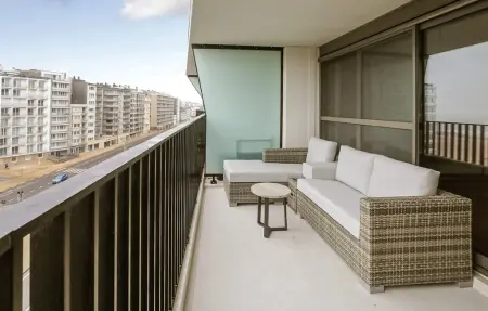 Residentie Crystal : appartement vue mer à Ostende, piscine et terrasse : photo 10
