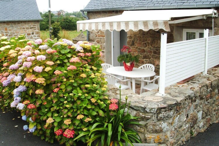 Maison mitoyenne Lanmodez, 700 m de la plage - Photo 1