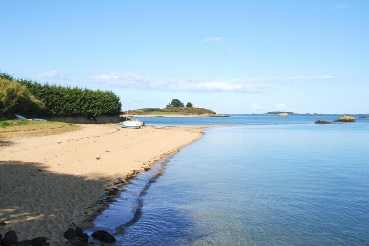 Maison mitoyenne Lanmodez, 700 m de la plage - Photo 7