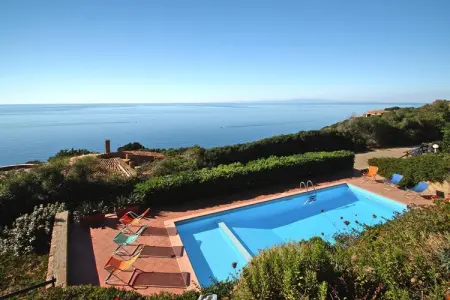 Maison 3 pièces piscine privée à Costa Paradiso : photo 26