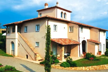 Location appartement à Gambassi Terme, Appartement en Toscane avec Golf et Piscines