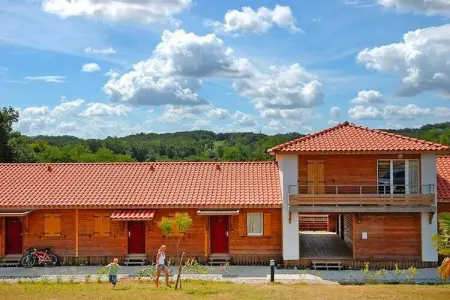 Maison 3 pièces Cassen, piscine et calme champêtre : photo 8