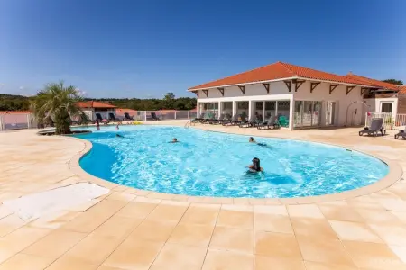 Maison 3 pièces Cassen, piscine et calme champêtre : photo 34