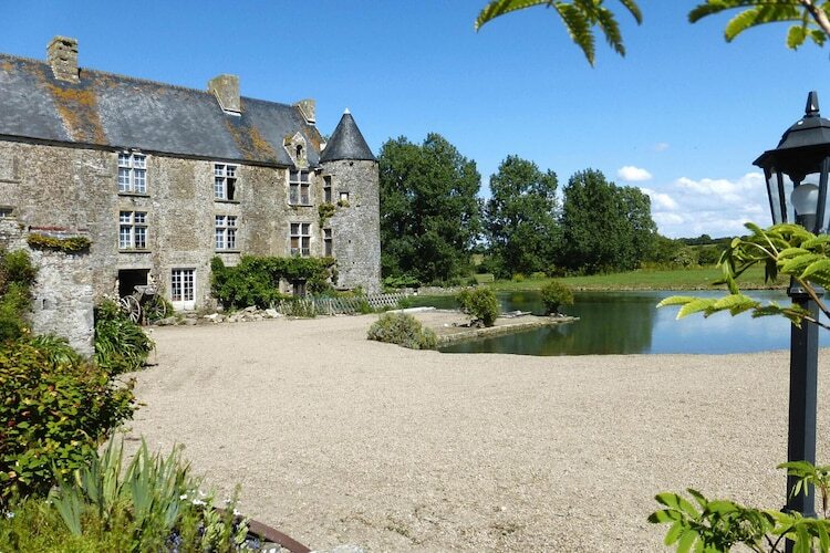 Château Le Bacchus, domaine normand du XVe siècle - Photo 1