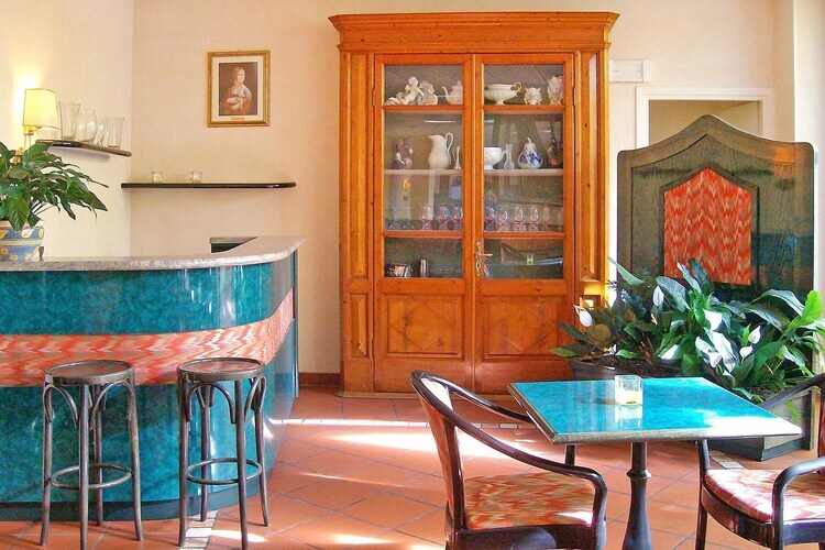 Villa féodale 19e siècle à Imperia, 800 m de plage - Photo 2