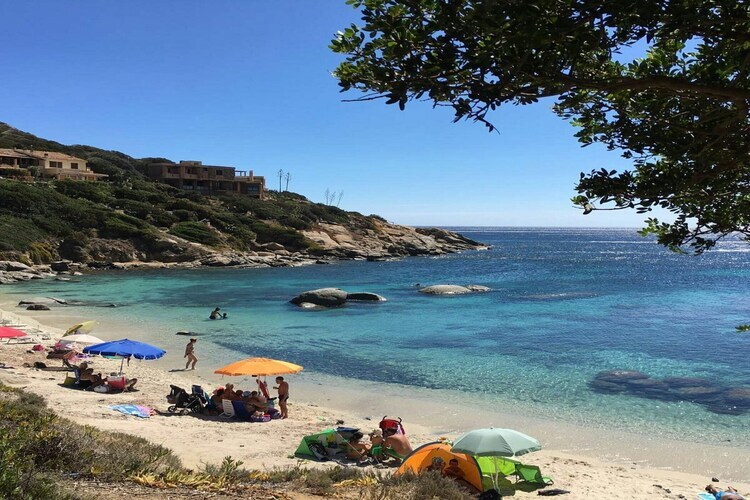 Villa féodale 19e siècle à Imperia, 800 m de plage - Photo 13