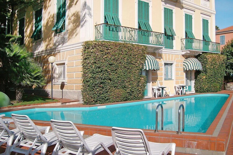 Villa féodale 19e siècle à Imperia, 800 m de plage - Photo 28