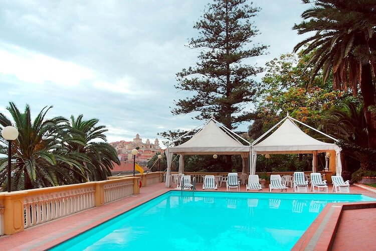 Villa 19ème siècle à Imperia, piscine et parc centenaire - Photo 4