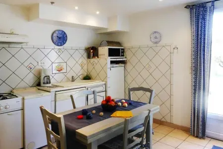Maisonnette provençale avec terrasse à Bellegarde : photo 4