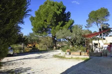 Maisonnette provençale avec terrasse à Bellegarde : photo 18
