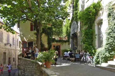 Maisonnette provençale avec terrasse à Bellegarde : photo 22
