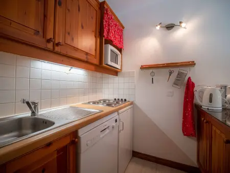 Studio 32m² centre station, terrasse sud face aux pistes : photo 7