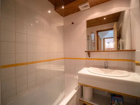 Studio 32m² centre station, terrasse sud face aux pistes : photo 9