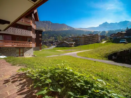 Studio 32m² centre station, terrasse sud face aux pistes : photo 11