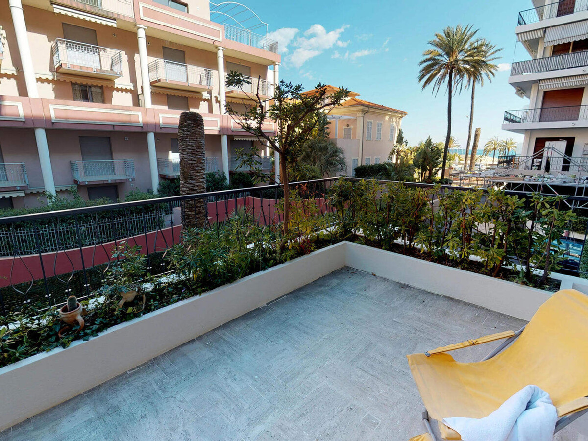 Appartement 2P rez-de-chaussée, terrasse et garage à Menton - Photo 2