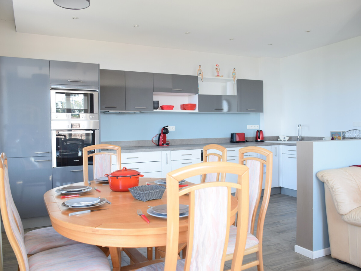 Appartement 91 m² rénové, 3 chambres, vue lac à Évian - Photo 2