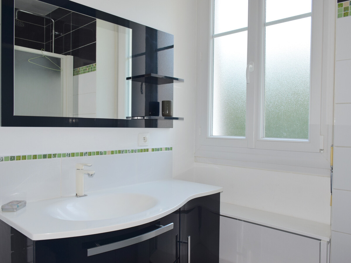 Appartement 91 m² rénové, 3 chambres, vue lac à Évian - Photo 7