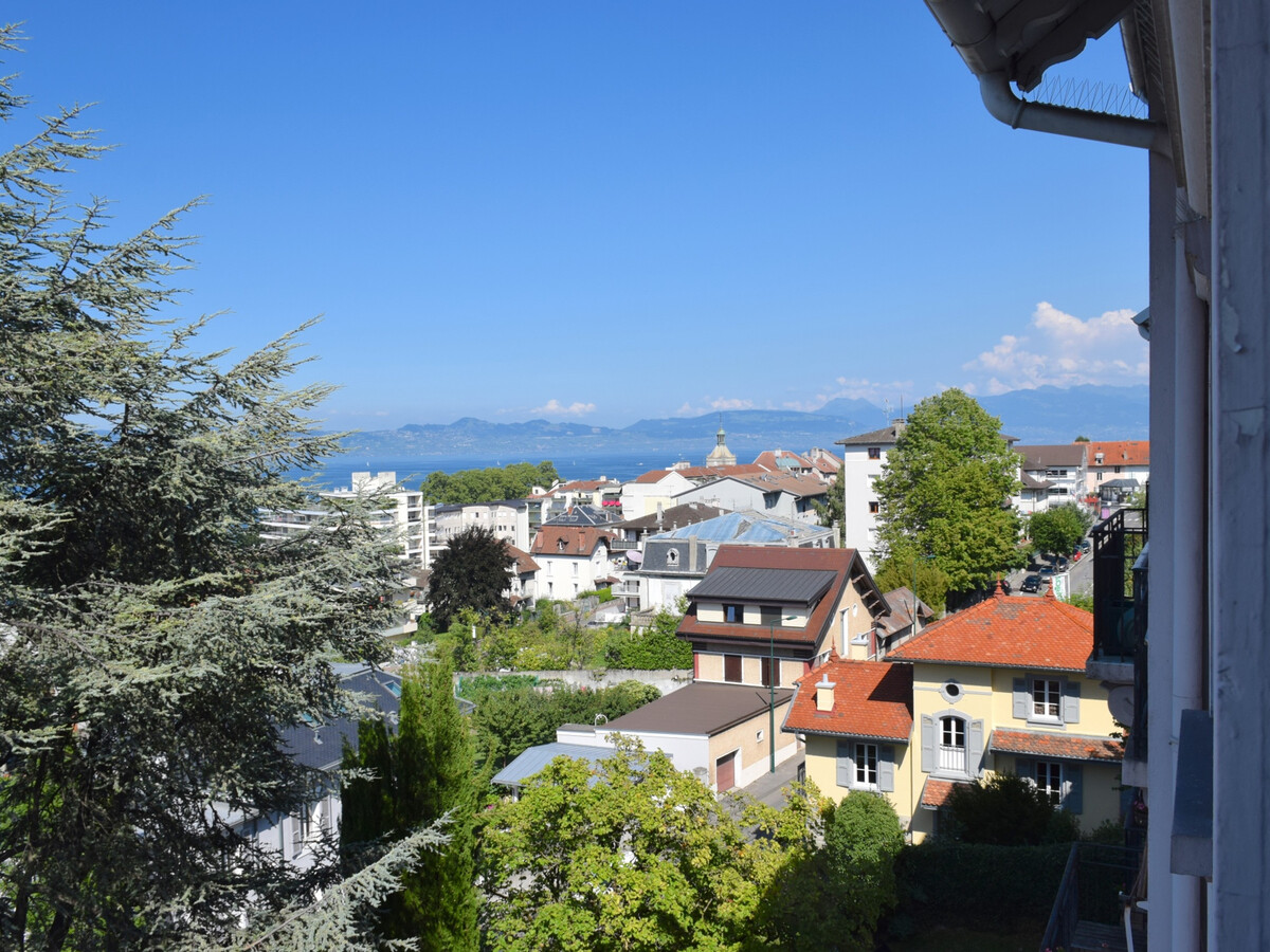 Appartement 91 m² rénové, 3 chambres, vue lac à Évian - Photo 8
