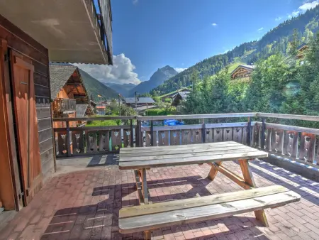 Appartement 2 pièces rénové, centre Morzine, balcon : photo 3