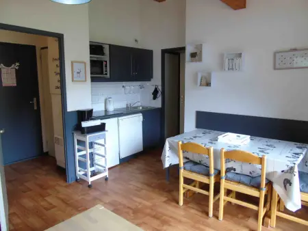 Location appartement à Valfréjus, Appartement familial à Valfréjus, proche des pistes et commerces, balcon sud, tout équipé, 6 couchages