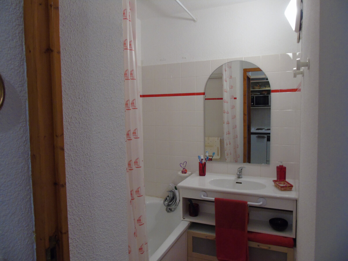Studio 4 pers avec cabine à Valfréjus, 100m télécabine - Photo 7