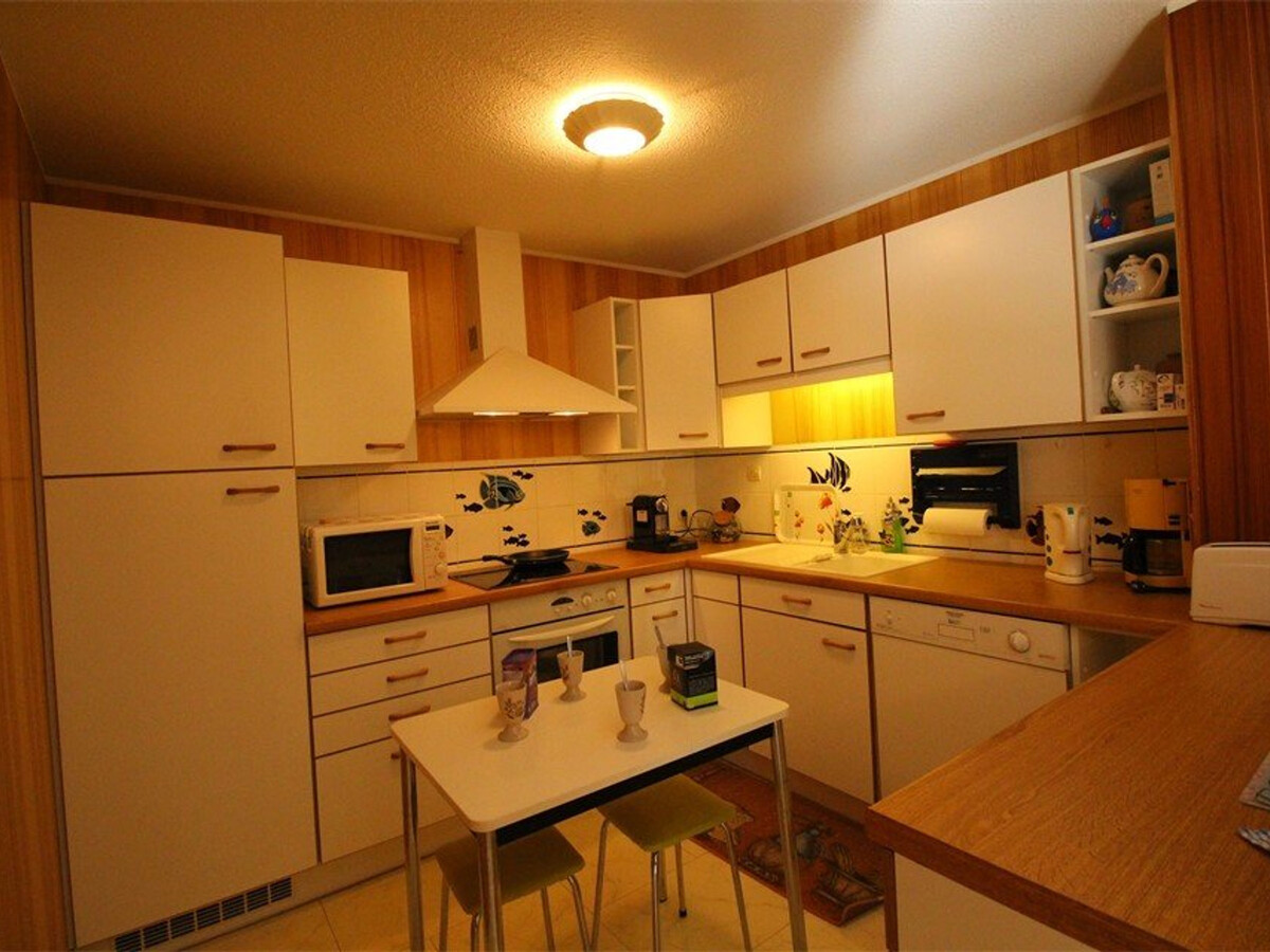 Appart. 7 pers. central Bagnères-de-Luchon, 2 balcons, parking - Photo 2