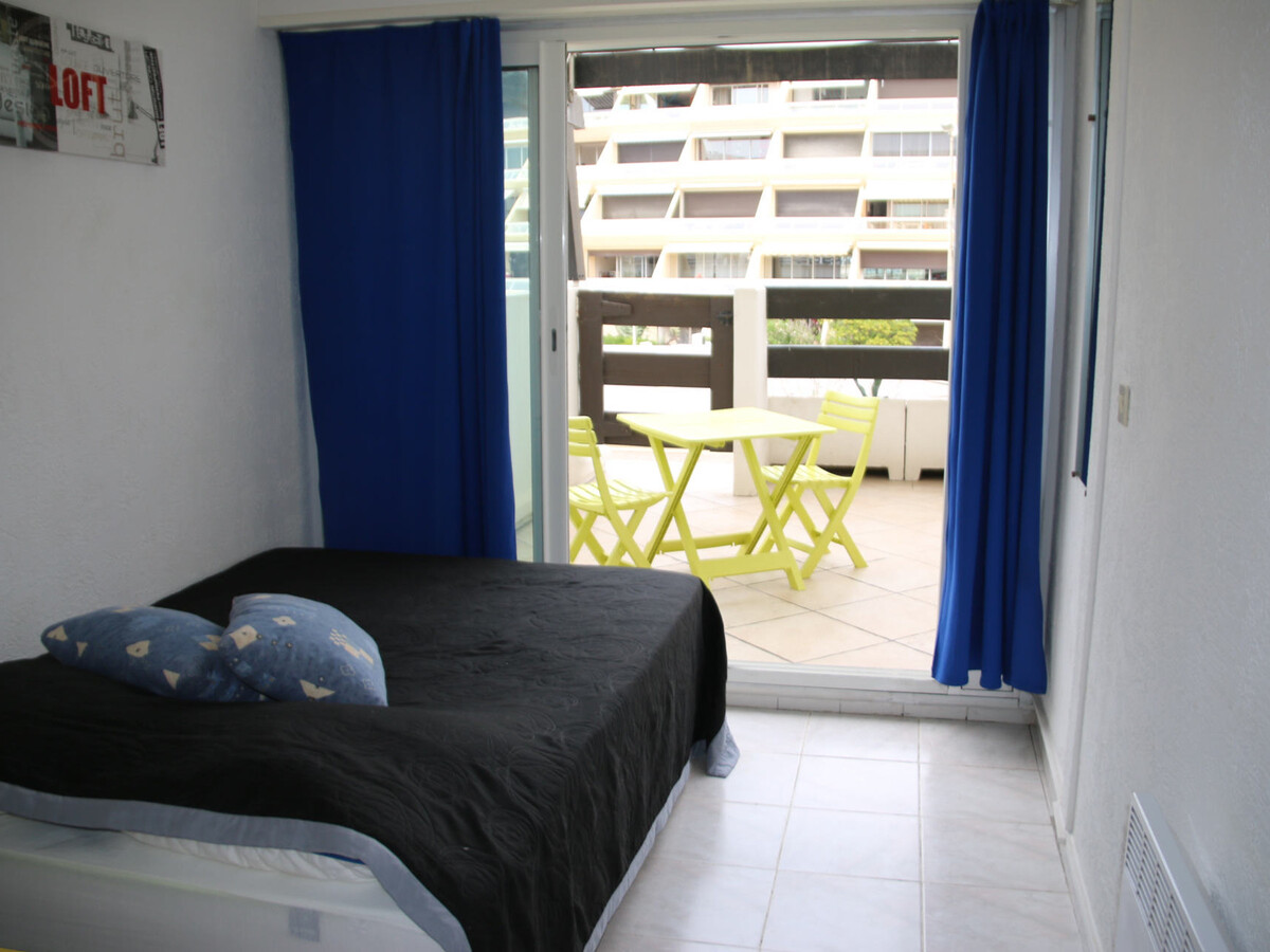 Studio climatisé 2 pers. à Cap d'Agde, terrasse et parking - Photo 4