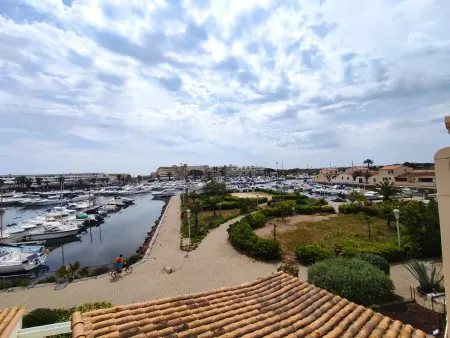 Appartement 2 pers. climatisé, piscine et vue port : photo 2