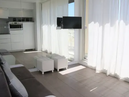 Studio climatisé 2 pers. au Cap d'Agde avec parking et terrasse : photo 6