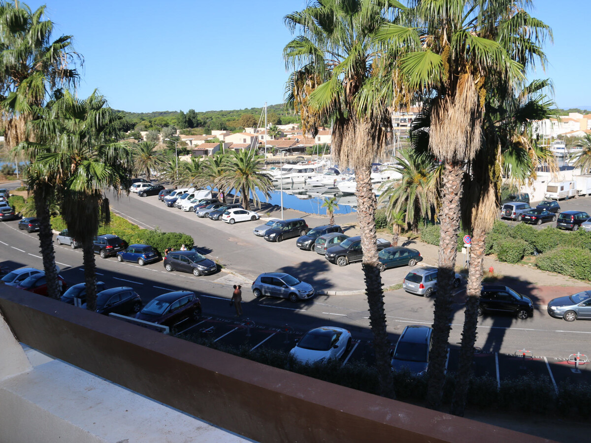 Studio 2 pers. Cap d'Agde, terrasse ouest et parking - Photo 1