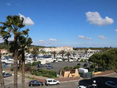 Location appartement à Cap d'Agde naturisme, Studio climatisé pour 2 avec terrasse et parking à Cap dAgde