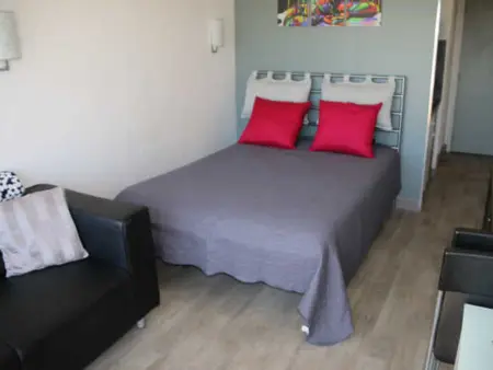 Studio climatisé 2 pers. avec terrasse vue port à Cap d'Agde : photo 2